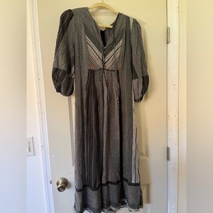 Universal Threads. Gray dress